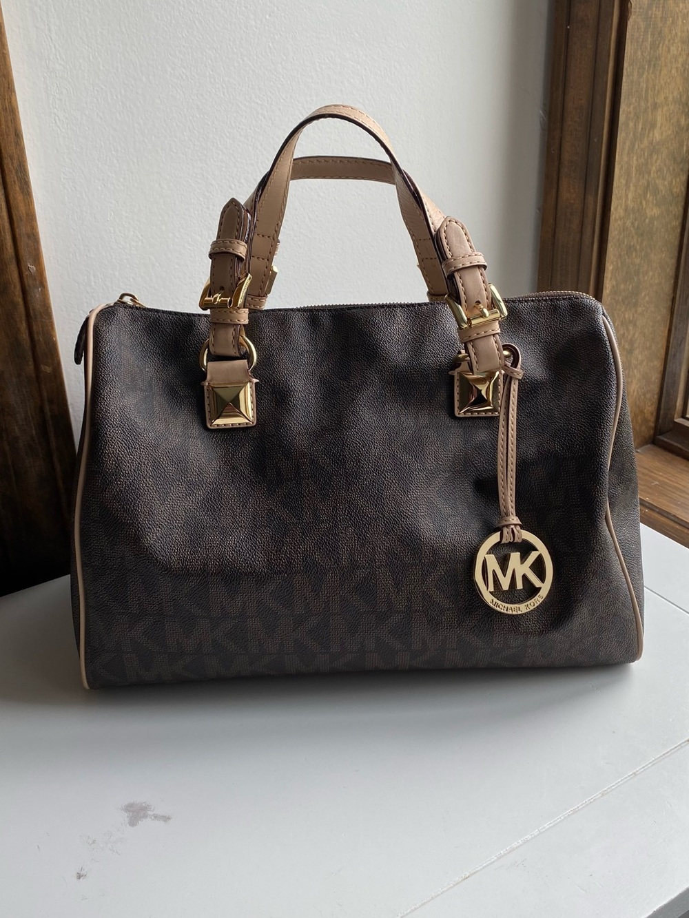 Michael Kors Grayson satchel bag in chocolate and cream leather